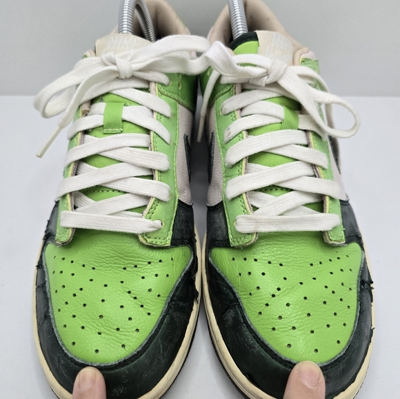 Nike | Y2K distressed Dunks lime hunter green sporty sneakers | MENS 8.5 - Picture 4 of 12